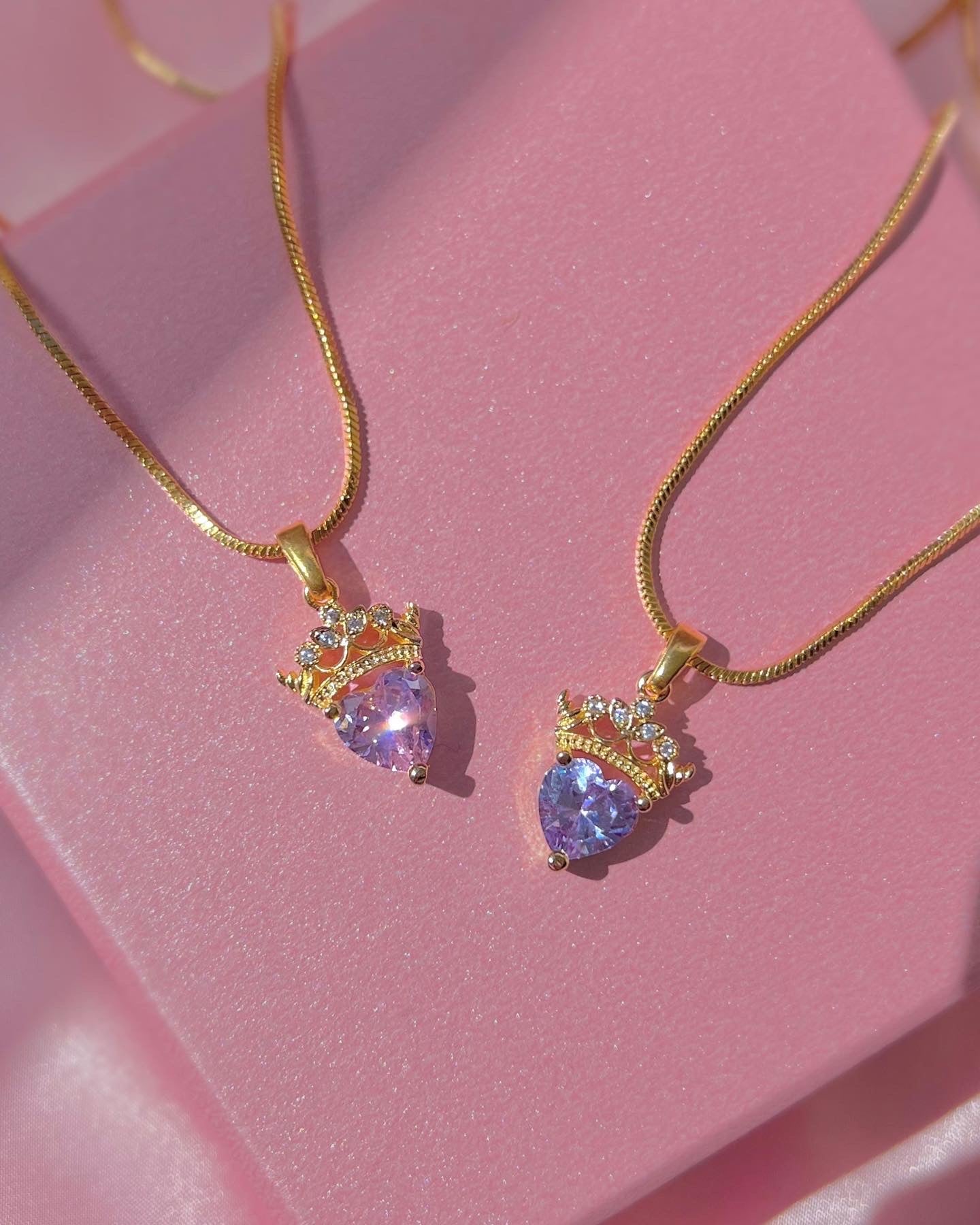 Collar de corazón de la escuela Princess Charm, Blair y Delancy, latón chapado en oro, regalo para ella, estética dorada, collar de tiara, collar de Blair