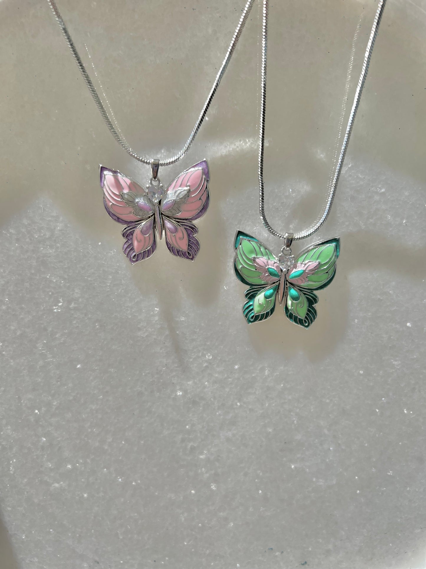 Collar de mariposa mágica