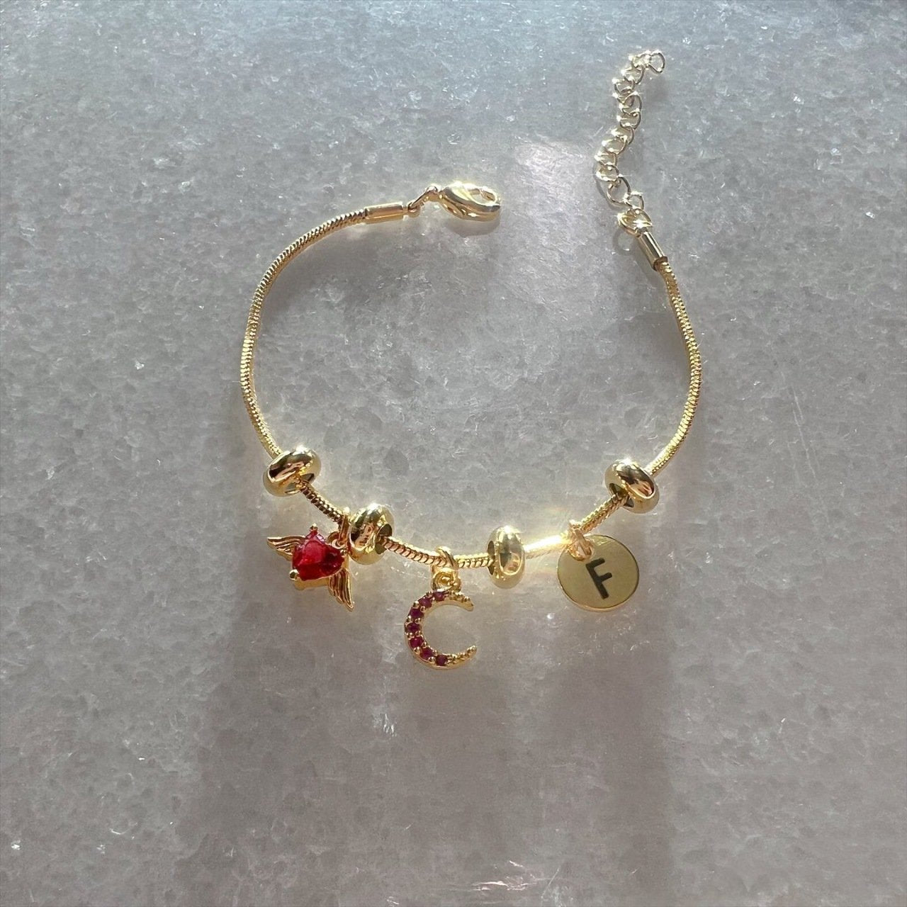 Pulsera Luna-Pulsera Minimalista-Pulsera Personalizada-Brtacelet Corazón Rojo