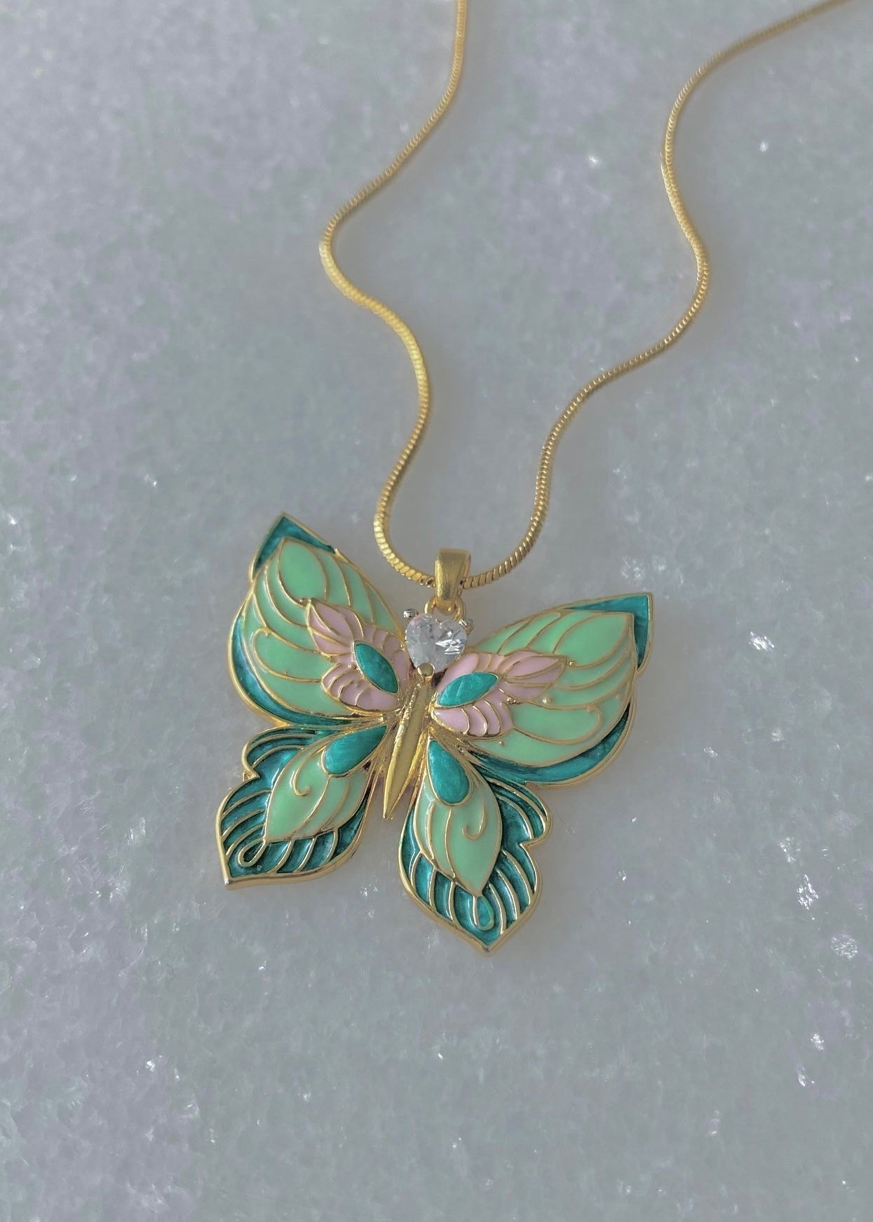 Collar de mariposa mágica